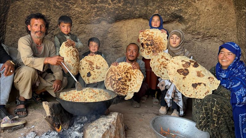 Старые Афганские Любовники живут в пещере: адские условия жизни под властью Талибана!