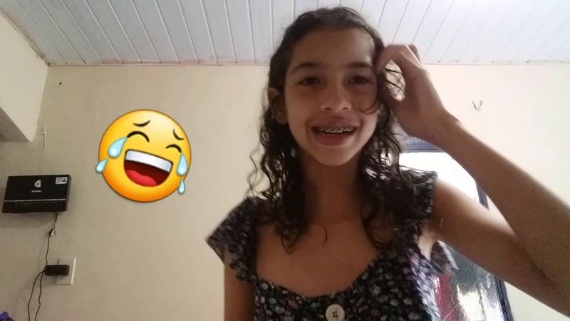 experimentando roupa