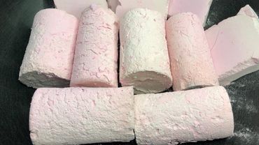 Hot Pink cylinders and thin blocks