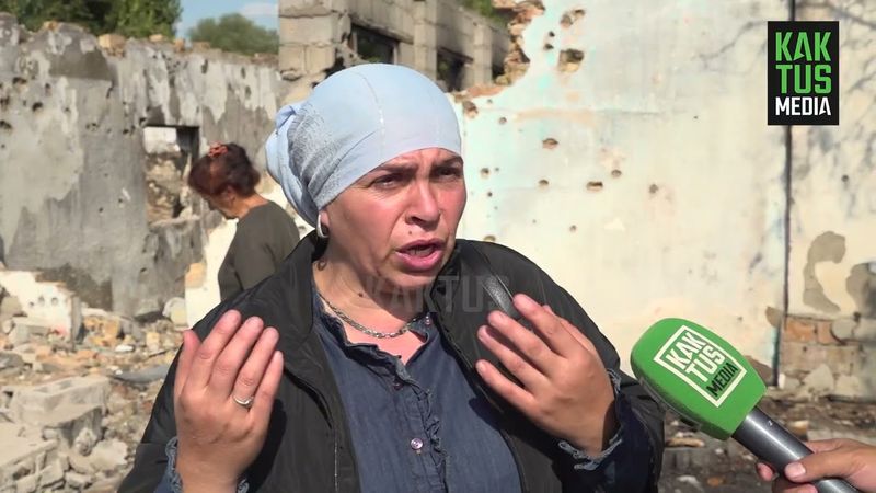 Женщина с тремя детьми живет в бане. Ее дом взорвали при задержании террориста