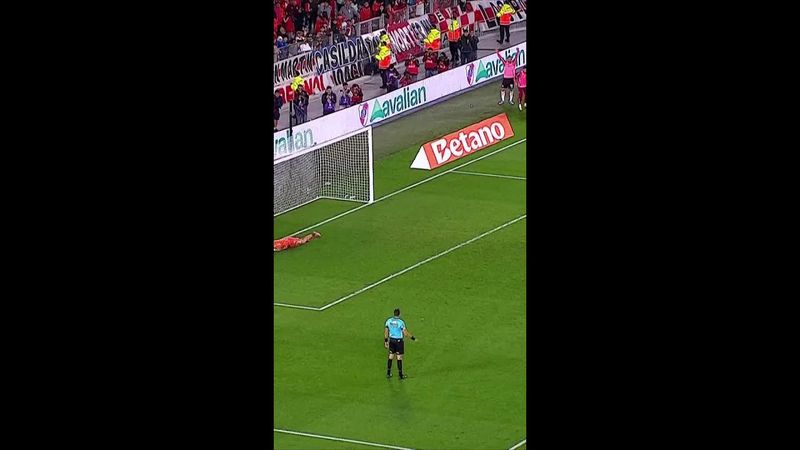 ¡POLÉMICA, PENAL Y GOL DE MASTANTUONO EN LA ÚLTIMA!