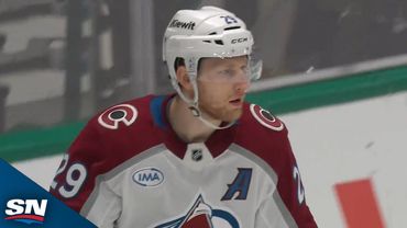 Avalanche's Nathan MacKinnon Flies Off The Bench To Score On Delayed Penalty