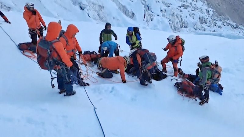 Тела пропавших альпинистов нашли после 24 дней поиска в Перу