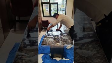 The process of laying desktop protective film