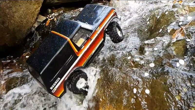 Traxxas TRX4 Ford Bronco Valley Rock Crawler 2