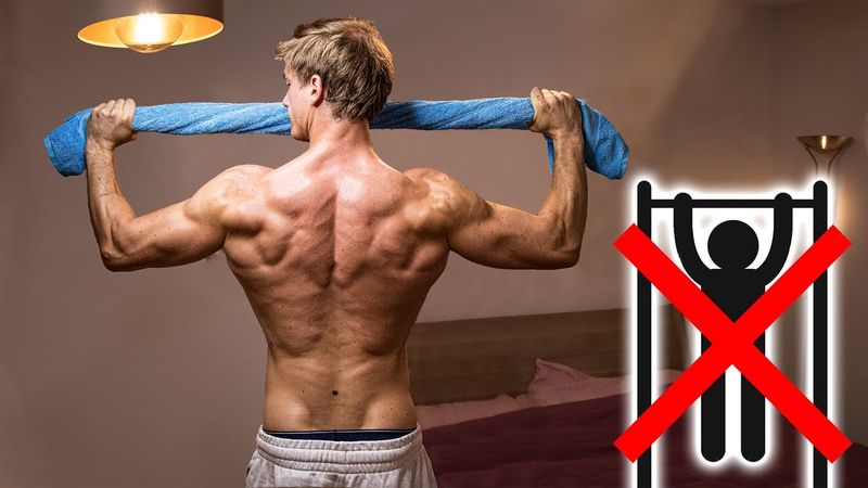 Comment Faire des TRACTIONS CHEZ SOI ✔️ (Sans Barre)