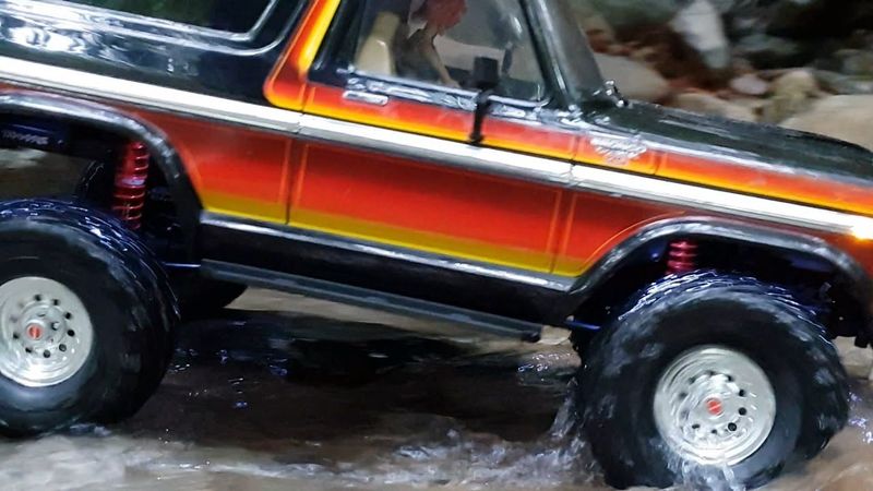 Traxxas TRX4 Ford Bronco Samsung Galaxy S9+ 4K Camera TEST