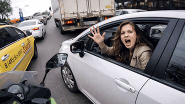 Женщины за рулем Снятые на Камеру. С Ними Лучше не Связываться