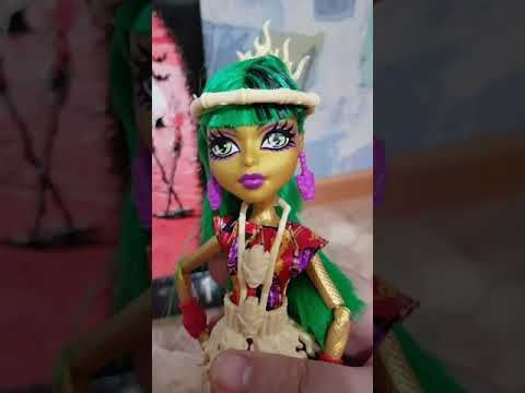 Распаковка и небольшой обзор куклы монстер хай Джинафаер Лонг