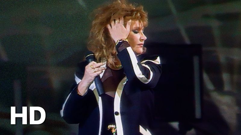 Алла Пугачёва - Две рюмки (Чужая жена) (Official Video)