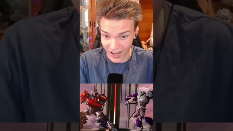 Он же не умеет летать!? 😐 #трансформеры #трансформерыпрайм #реакция