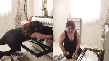 I Finally Cleaned Under My Stove After Months... 😳