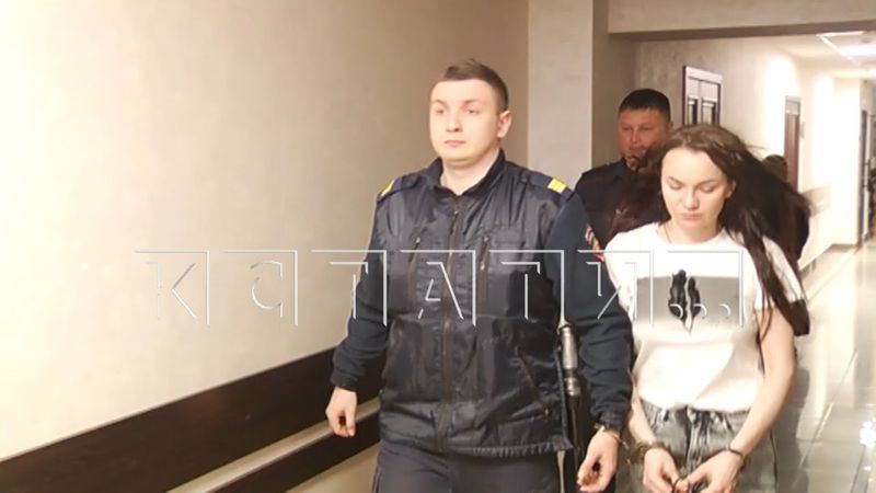 Бодибилдерша устроилась на оборонный завод и стала требовать взятки у поставщиков