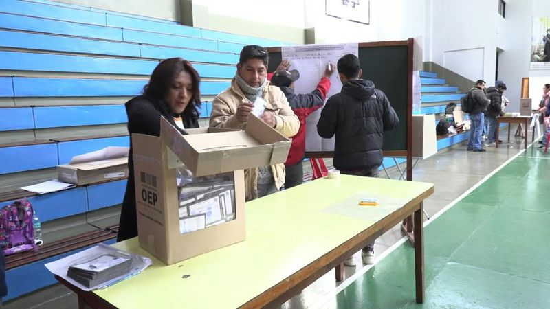 Bolivia begins counting votes in election poised to end two decades of leftist rule | AFP