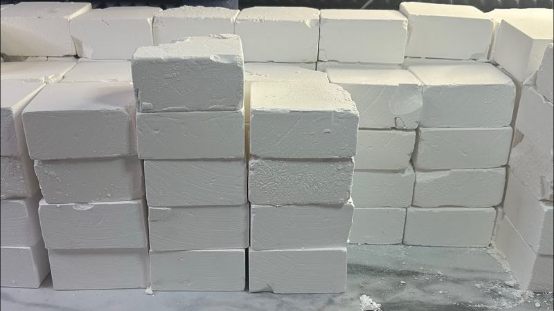 100 Soft & Crunchy Gym Chalk Mass Crush 🎉 Thanks For 18,000 Subscribers 🎉