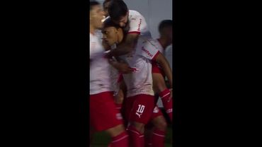 Golaço de falta de Jhon Jhon para o Bragantino contra o Juventude