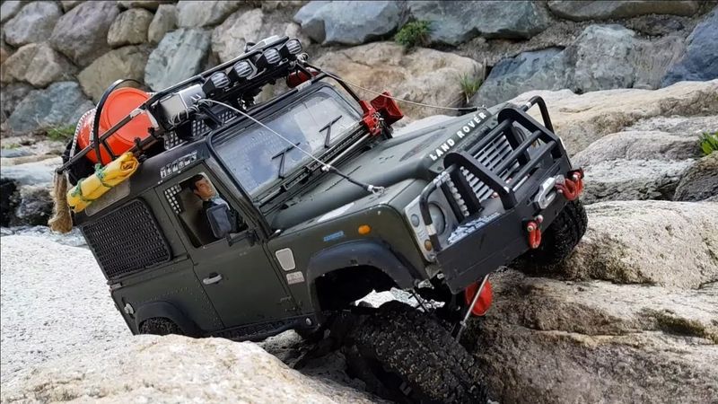 RC4WD D90 Land Rover Defender Valley Rock Crawling 2
