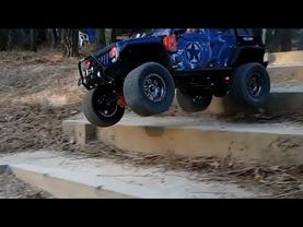 RC CAR TRAL TRACTION HOBBY 1/8 Founder Jeep Mountain Trail