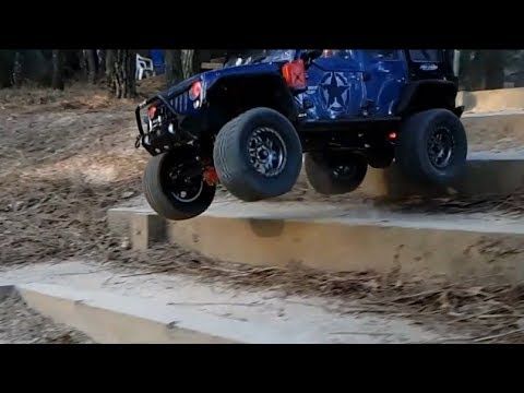 RC CAR TRAL TRACTION HOBBY 1/8 Founder Jeep Mountain Trail