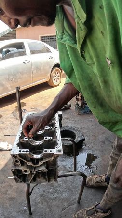 Best Engine Overhaul Ever #maxthemechanic #mechanics #topspeedgermany...