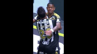 Gol de Junior Santos para o Galo contra o Inter