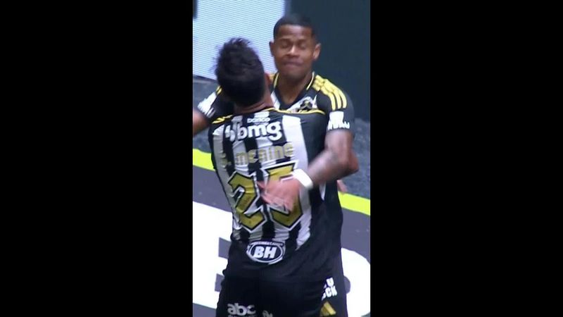 Gol de Junior Santos para o Galo contra o Inter
