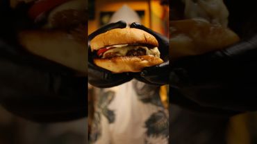 Бургер с пивом это круто и меланхолично