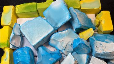 Dyed Green, Blue Jumbo chalk and Reforms | Oddly Satisfying