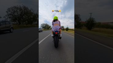 По трассе на ЗАДНЕМ колесе..😅 Подарил ей много новых ЭМОЦИЙ😂 #motoraido #мото #bikelover