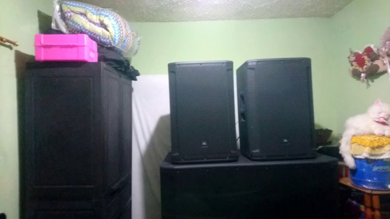 Jbl srx815p y Jbl srx 828sp buen sonido premium
