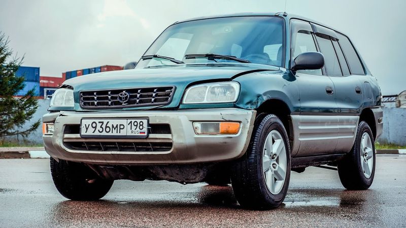РАНЕНЫЙ ИЗ 90Х, ПЕРВЫЙ В СВОЁМ РОДЕ. TOYOTA RAV4.