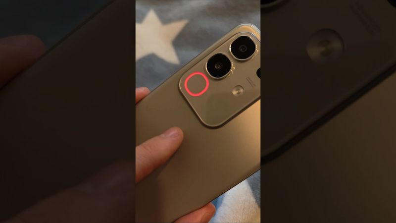 iQOO Z10X - СВЕТИТСЯ СЗАДИ!