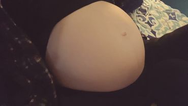 Just my belly growling and moving 👶🤰🏻