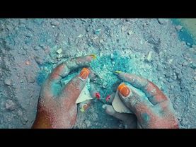 Fresh WOD & block reforms topped with chalk powder•GYMCHALK•ASMR