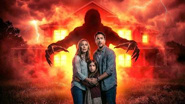 ДОМ С УЖАСАМИ! СЕМЬЯ КУПИЛА ЗАГАДОЧНЫЙ ДОМ! Ужасы. Не один.