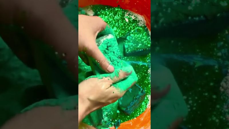 Flakey Green Dusty Freshies