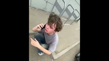 «Разблокируй, пожалуйста разблокируй, умоляю. Я тебя люблю»