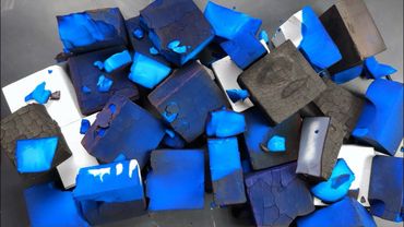 Dyed FLAKY Blue and Black G1 RESTOCKED Crush!