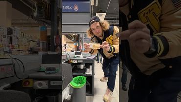 Что можно купить в Москве на 100 рублей