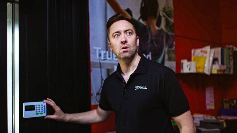 ЗАГАДОЧНОЕ ОГРАБЛЕНИЕ в ТекТауне раскрыто!