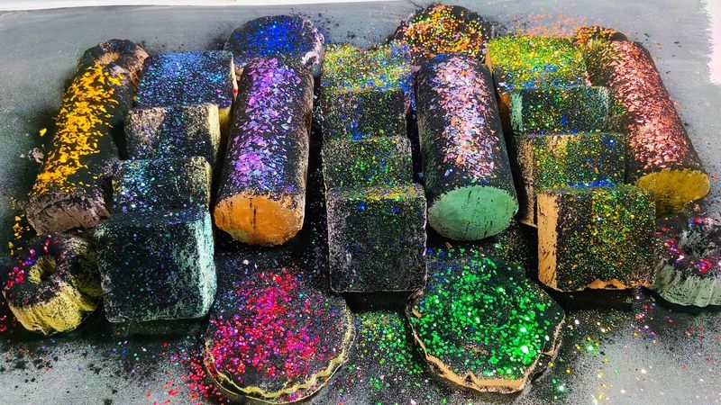 Dyed Gymchalk Reforms Crush #dyedgymchalkcrush #cylinderreforms #dustygymchalkcrushing