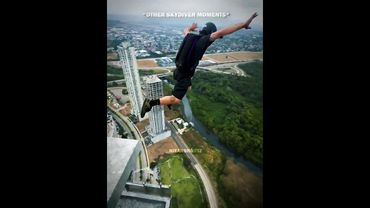 Bro literally throw the parachute🪂💀