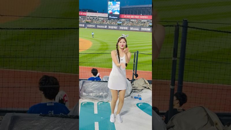 워페 한정 아웃송 이거 하면 항상 아웃됨 #김해리 #김해리치어리더#ktwiz #kt위즈 #kt위즈치어리더