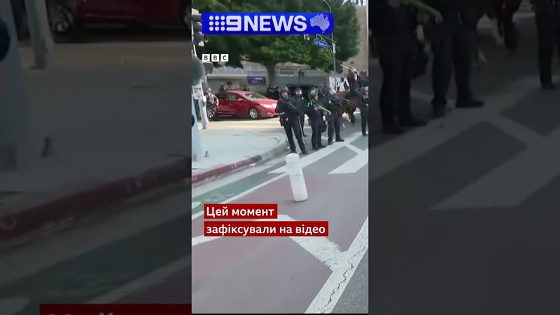 Поліцейський поцілив гумовою кулею в журналістку у Лос-Анджелесі #shorts #новини #сша