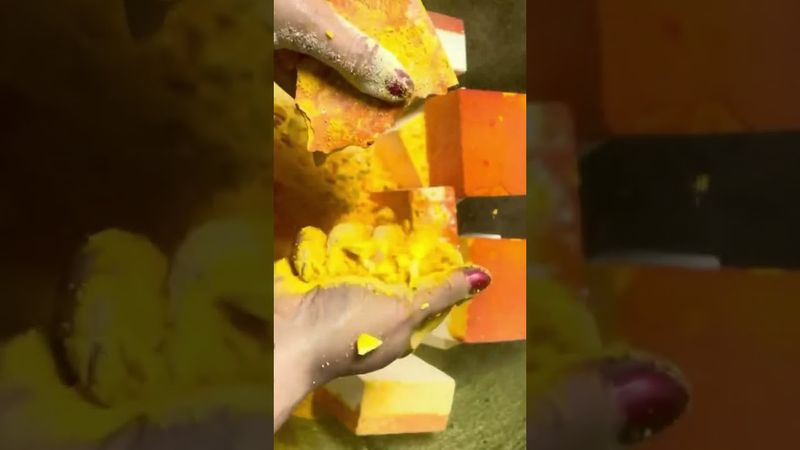 Fresh Yellow Dip Dyed Gym Chalk ✨