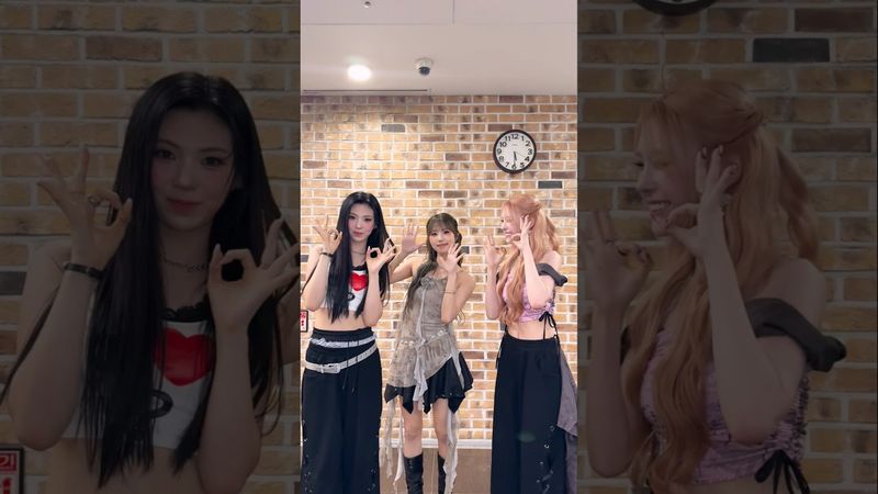 #퍼플키스 #이레 선배님과 건반 위에 올라 #ruok 💥 #ifeye#이프아이 #sweet_tang #MEU #미유 #WONHWAYEON #원화연 #PURPLE_KISS #Ireh