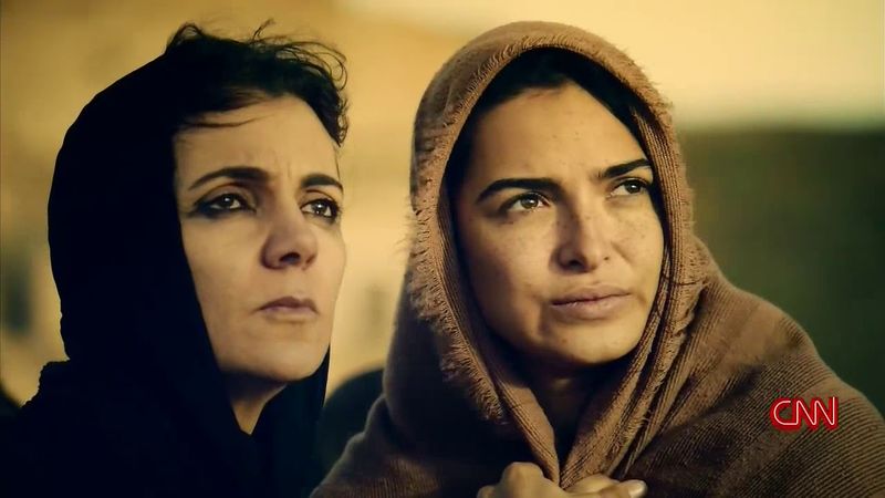 Трогательная и проникновенная песня про Распятие Иисуса Христа. Кровь Христа еще стекает.