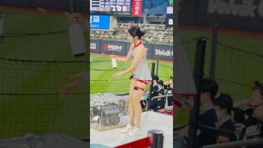 왓! 하다가 비트배트 날려버린 가든님 #김정원 #김정원치어리더#ktwiz #kt위즈 #kt위즈치어리더