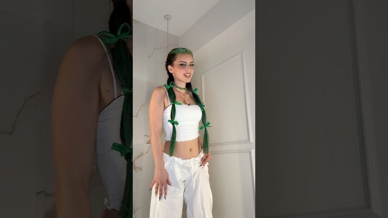 Did my hair today 💚 what do you think? #dance