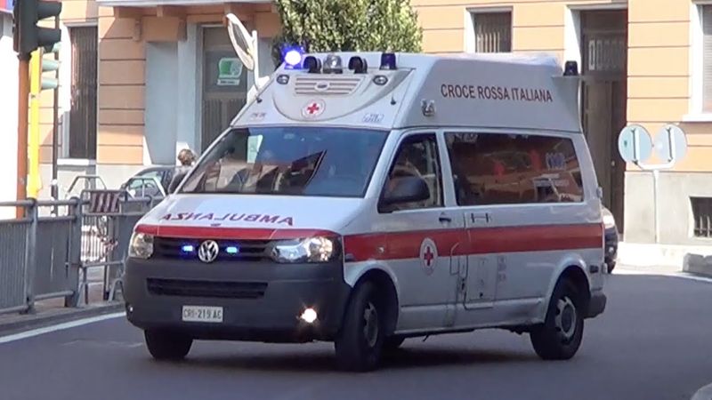 [PNEUMATICA] Ambulanza Croce Rossa Italiana sede di Lavis (TN) - Italian ambulance responding code3